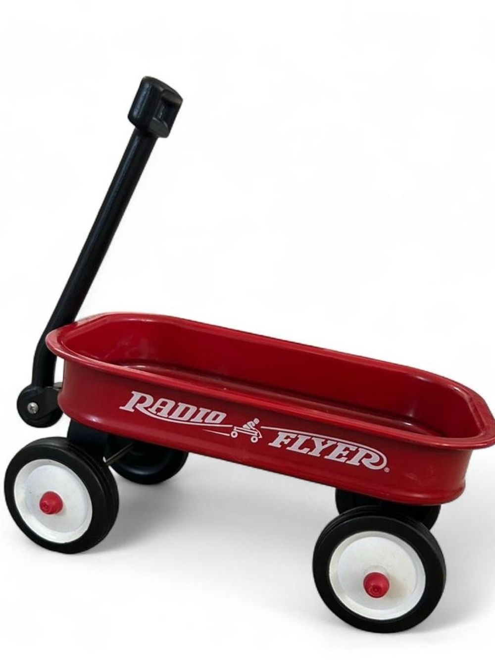 Radio Flyer Classic Red Kids Wagon with Handle